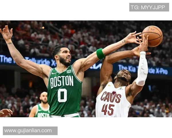 凯尔特人主场迎战快船双方争夺季后赛席位的关键战役