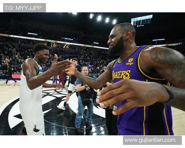 2010年NBA常规赛湖人与国王的激烈对决回顾与精彩瞬间分析