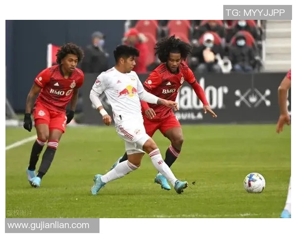 拉普拉塔大学与纽约尔老男孩的精彩对决解析与比赛前瞻