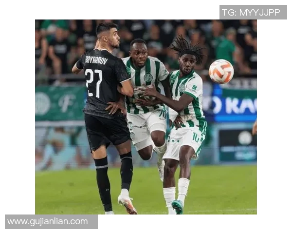 十字军与卢多戈雷的激烈对决揭示足球战术与团队精神的较量 十字军与卢多戈雷的激烈对决揭示足球战术与团队精神的较量